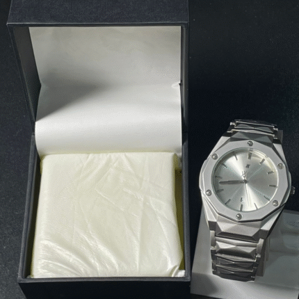 Luxury Geometric Stainless Steel Wristwatch | Modern